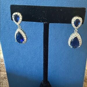 NEW Elegant Sapphire Blue and Silver Crystal Teardrop Earrings